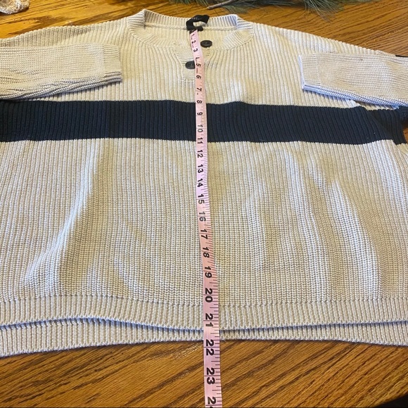 Knot Sisters Sweater - Picture 4 of 10